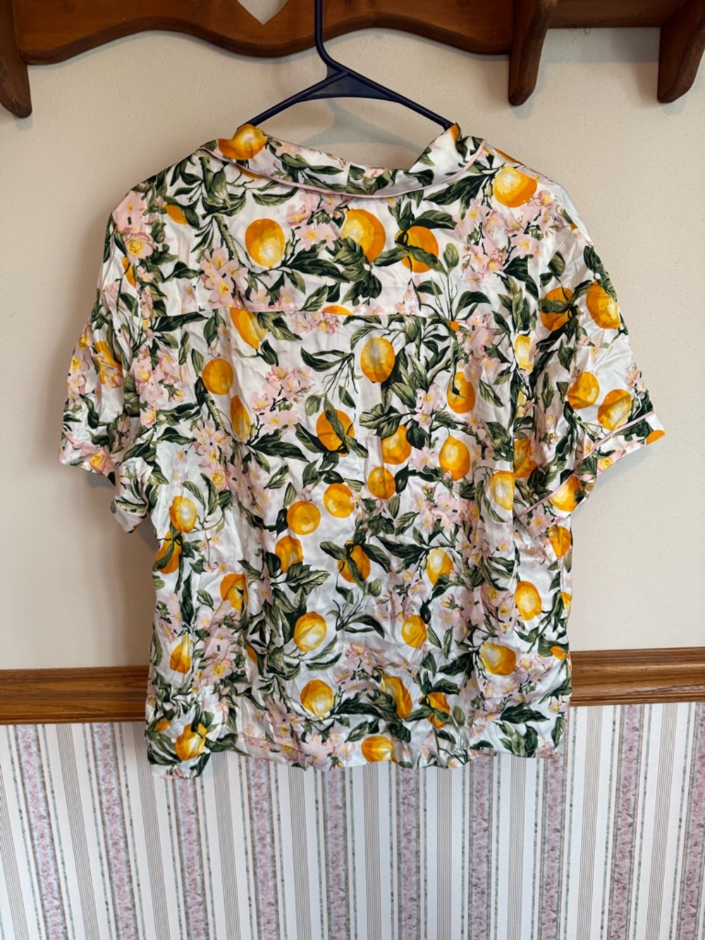 Anthropology Lemon Print Silky Pajama Top Womens L - Picture 2 of 5